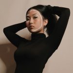 How Do AI Girlfriend Apps Simulate Romantic and Flirty Conversations for Introverts?
