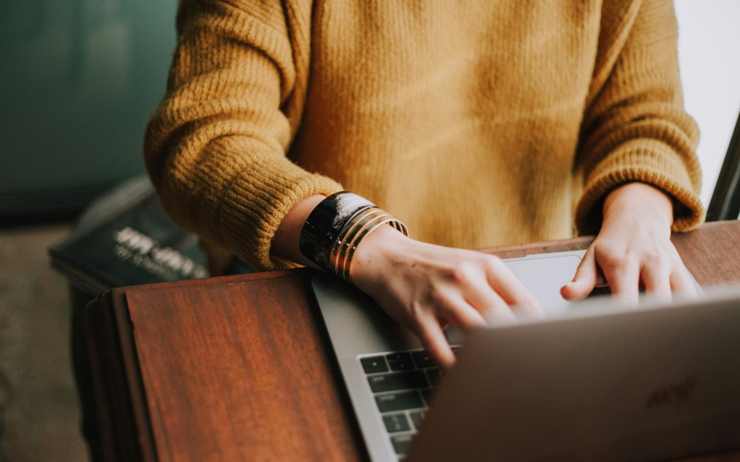Why Introverts Prefer Managing Important Business Tasks Online