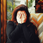 How Introverts Can Make New Friends Without Emotional Burnout